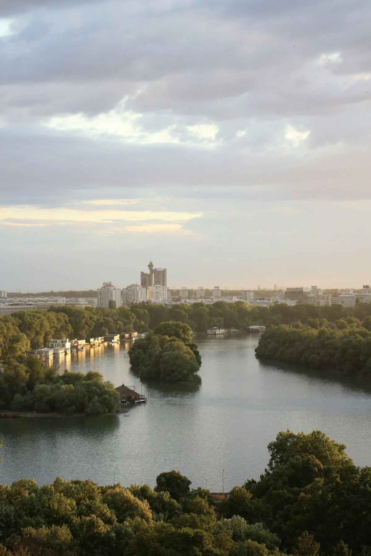 Bordeaux on a Budget: Cheap Routes, Stays and Tips — Bordeaux, France travel guide