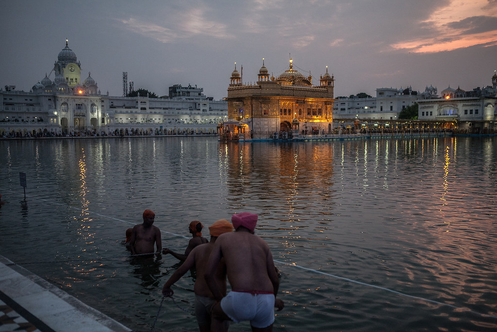Amritsar on a Budget: Cheap Routes, Stays and Tips