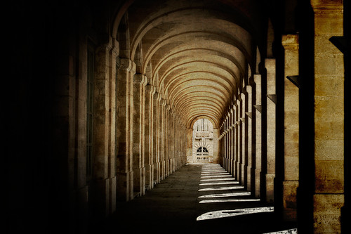 Bordeaux on a Budget: Cheap Routes, Stays and Tips