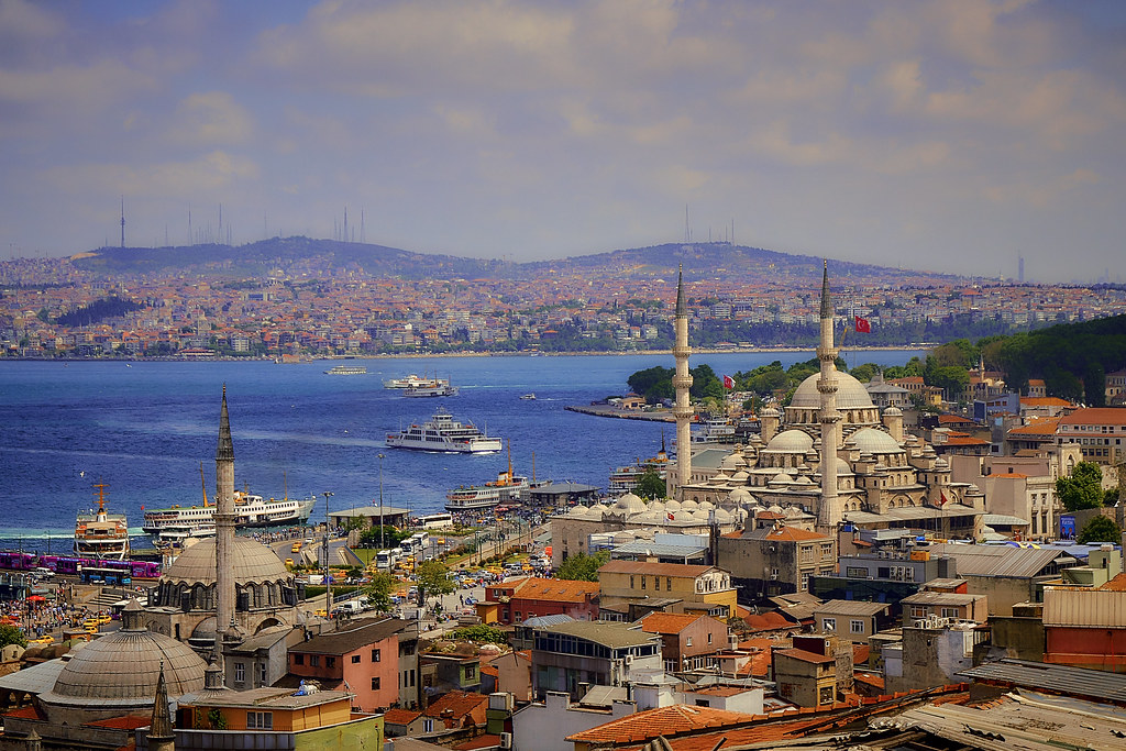 Istanbul on a Budget: Cheap Routes, Stays and Tips