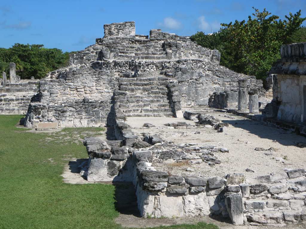 Mexico Cancun on a Budget: Cheap Routes, Stays and Tips