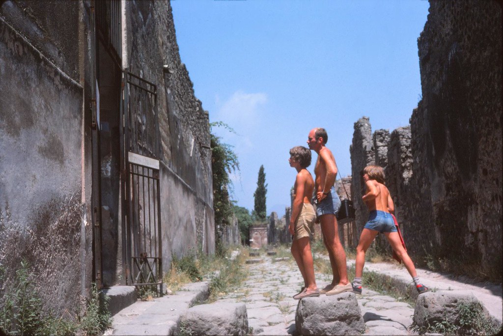 Pompeii on a Budget: Cheap Routes, Stays and Tips