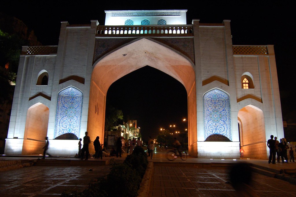 Shiraz on a Budget: Cheap Routes, Stays and Tips