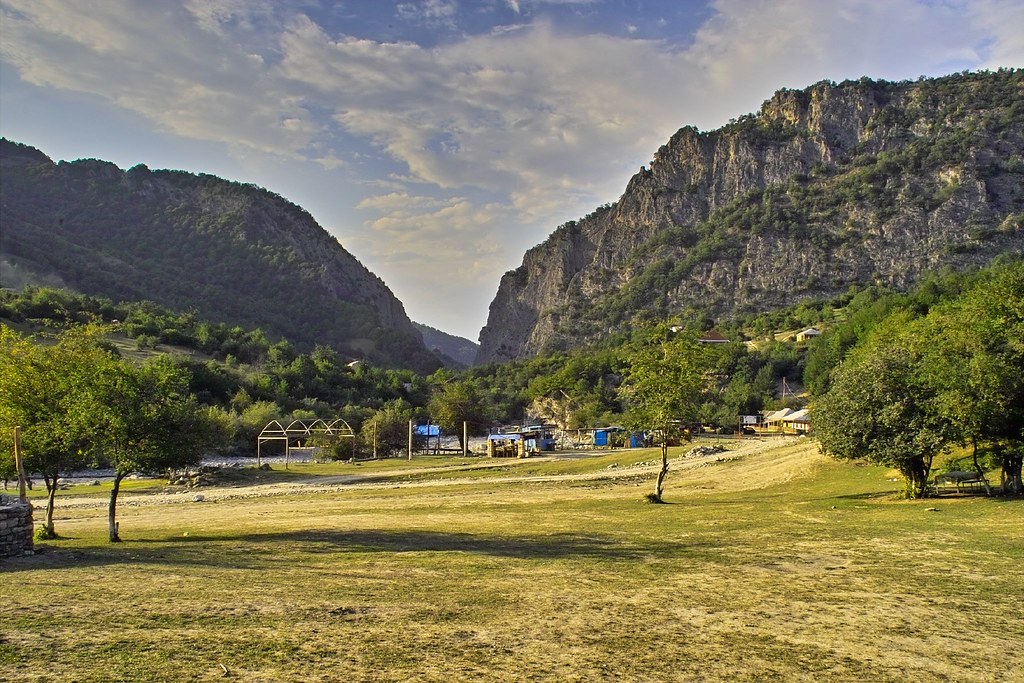 Quba on a Budget: Cheap Routes, Stays and Tips