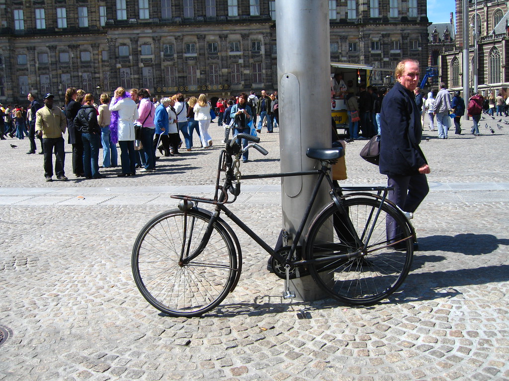 Amsterdam on a Budget: Cheap Routes, Stays and Tips