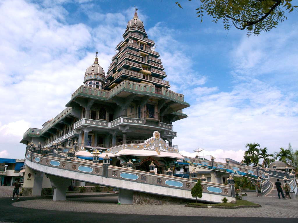 Medan on a Budget: Cheap Routes, Stays and Tips