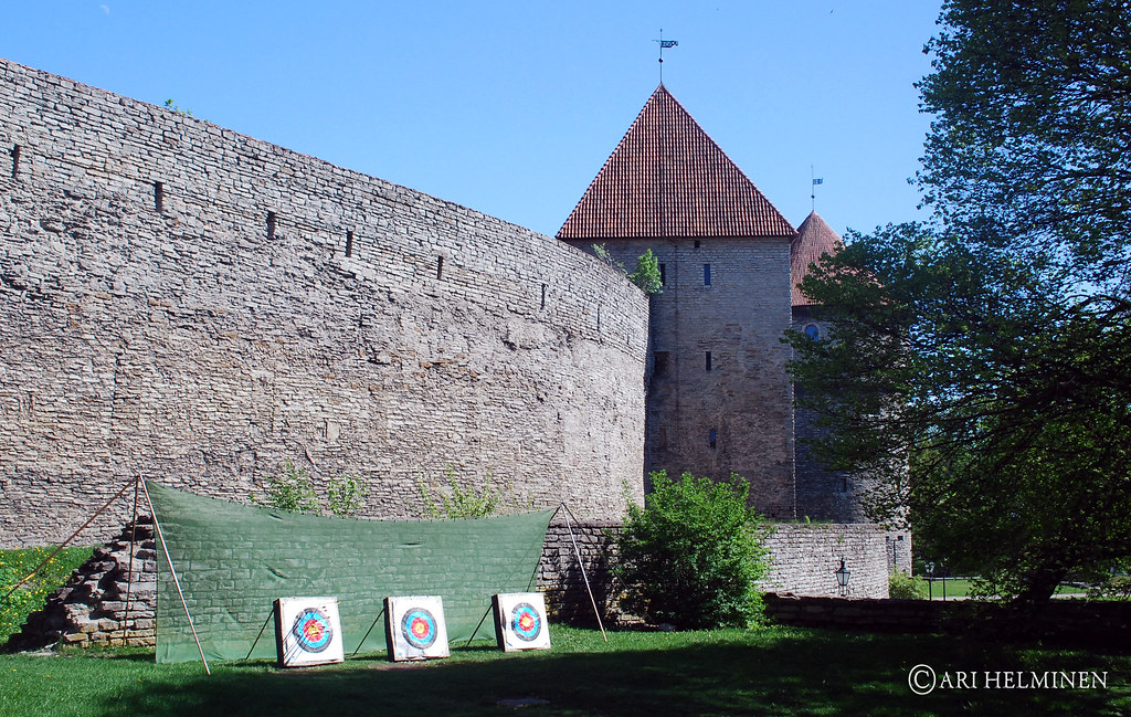 Tallinn on a Budget: Cheap Routes, Stays and Tips